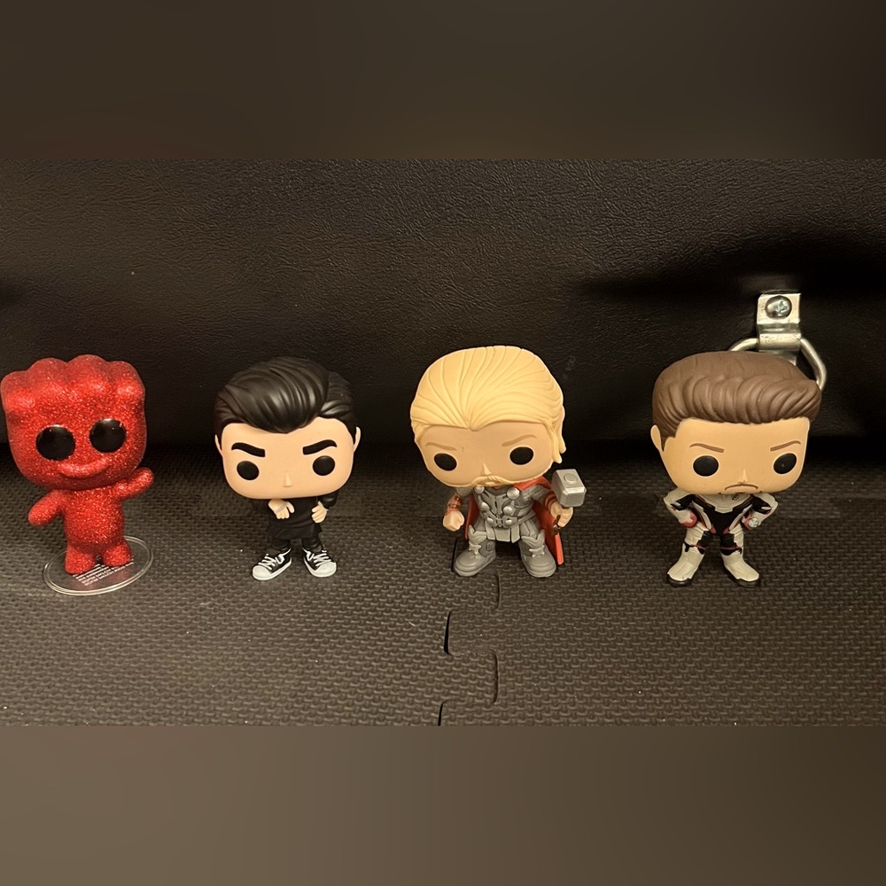 Pop Funko’s group or individual